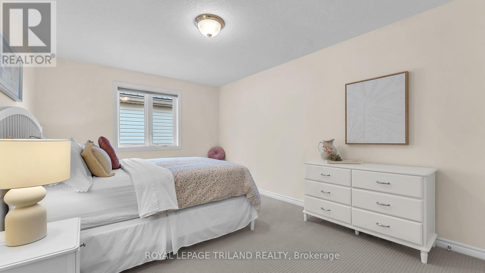 823 Longworth Road, London South, Ontario  N6K 0B6 - Photo 20 - X12460564