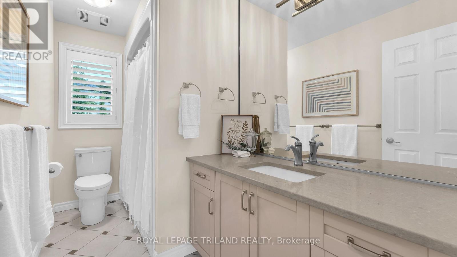 823 Longworth Road, London South, Ontario  N6K 0B6 - Photo 24 - X12460564