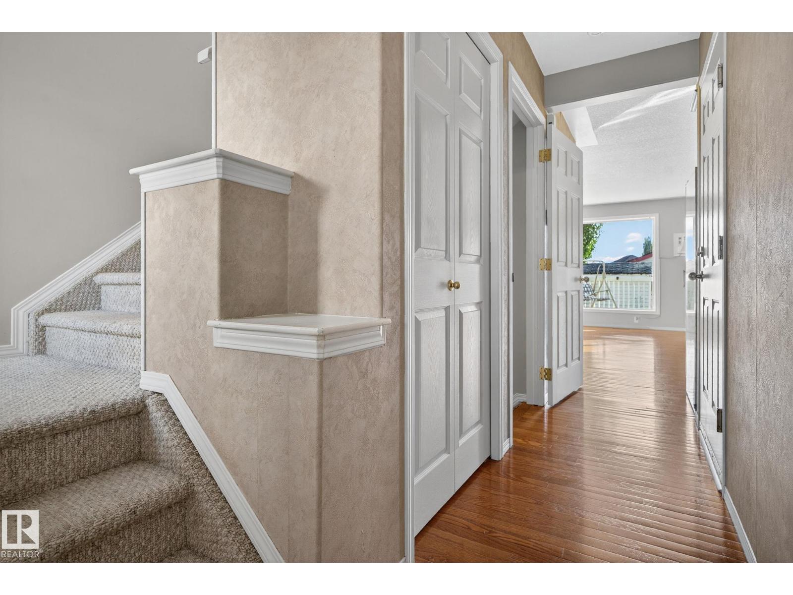Property at 16013 90 ST NW image 2