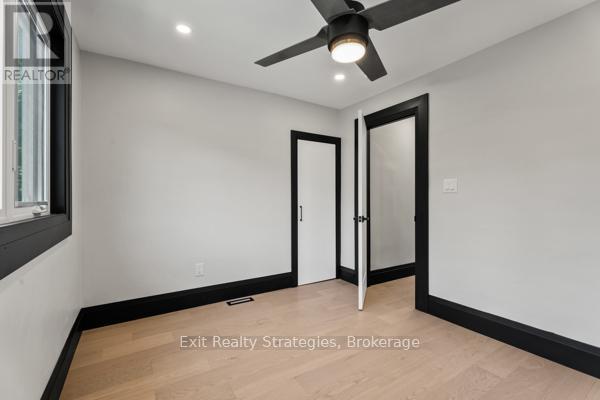 105 Rothsay Avenue, Hamilton, Ontario  L8M 3G3 - Photo 17 - X12460538