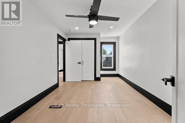 105 Rothsay Avenue, Hamilton, Ontario  L8M 3G3 - Photo 21 - X12460538