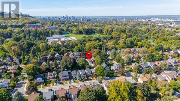 105 Rothsay Avenue, Hamilton, Ontario  L8M 3G3 - Photo 33 - X12460538