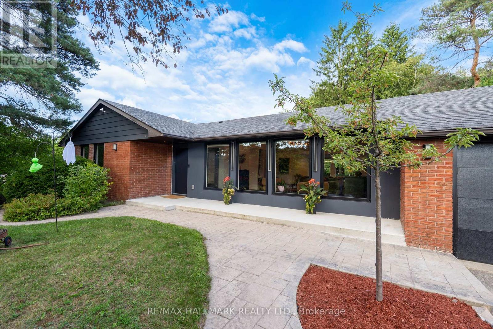 16831 Mccowan Road, Whitchurch-Stouffville, Ontario  L4A 2A4 - Photo 2 - N12407249