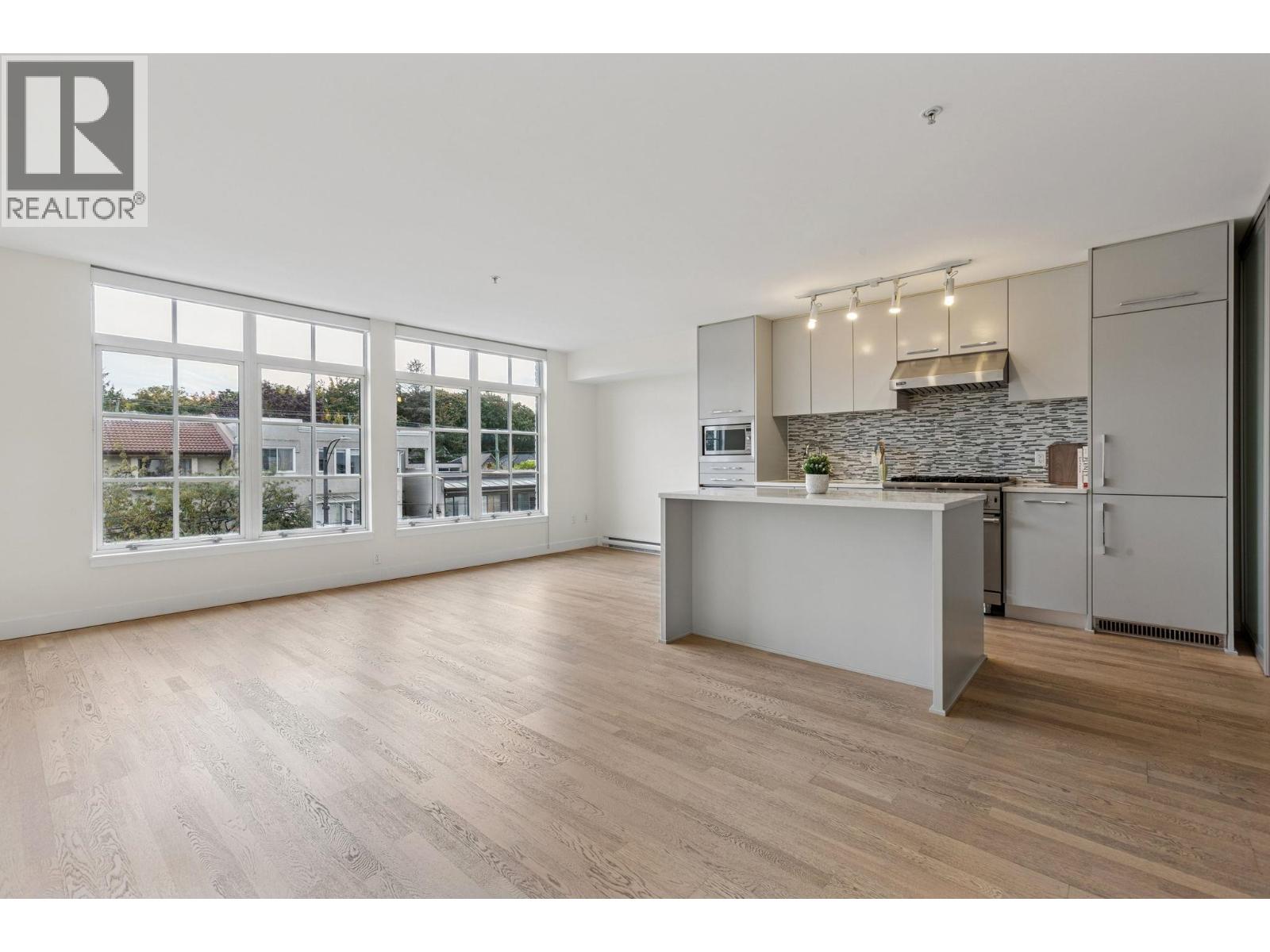 306 4355 W 10th Avenue, Vancouver, British Columbia  V6R 2H6 - Photo 2 - R3057838
