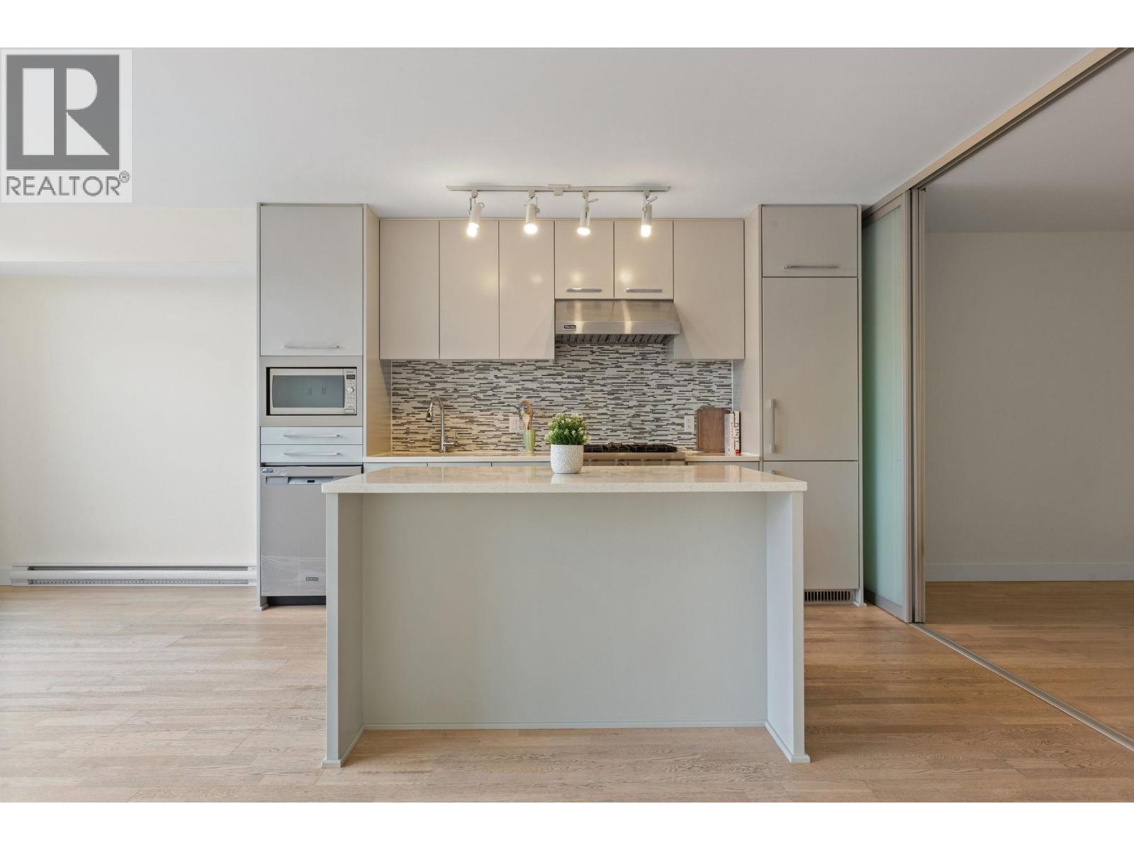 306 4355 W 10th Avenue, Vancouver, British Columbia  V6R 2H6 - Photo 5 - R3057838