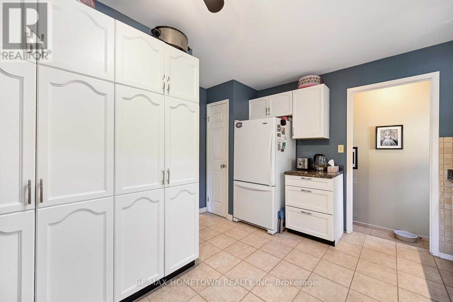 1311 Vista Drive, Brockville, Ontario  K6V 6G2 - Photo 11 - X12460488