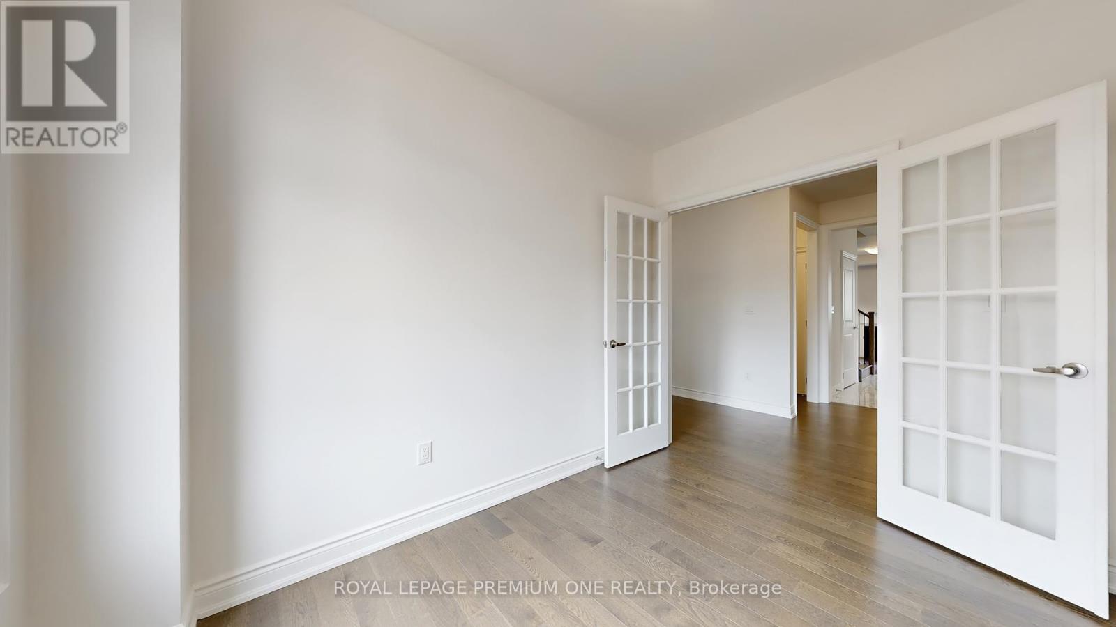 32 James Walker Avenue, Caledon, Ontario  L7C 0H1 - Photo 21 - W12452781