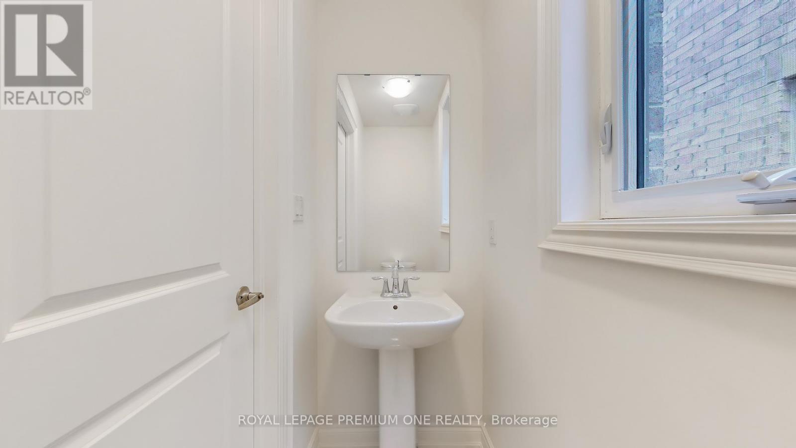 32 James Walker Avenue, Caledon, Ontario  L7C 0H1 - Photo 22 - W12452781