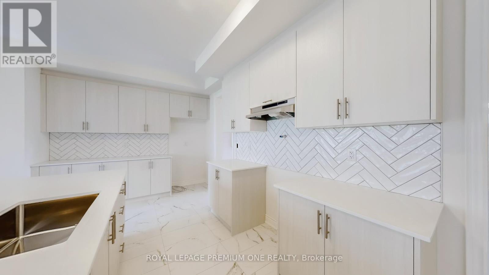 32 James Walker Avenue, Caledon, Ontario  L7C 0H1 - Photo 14 - W12452781