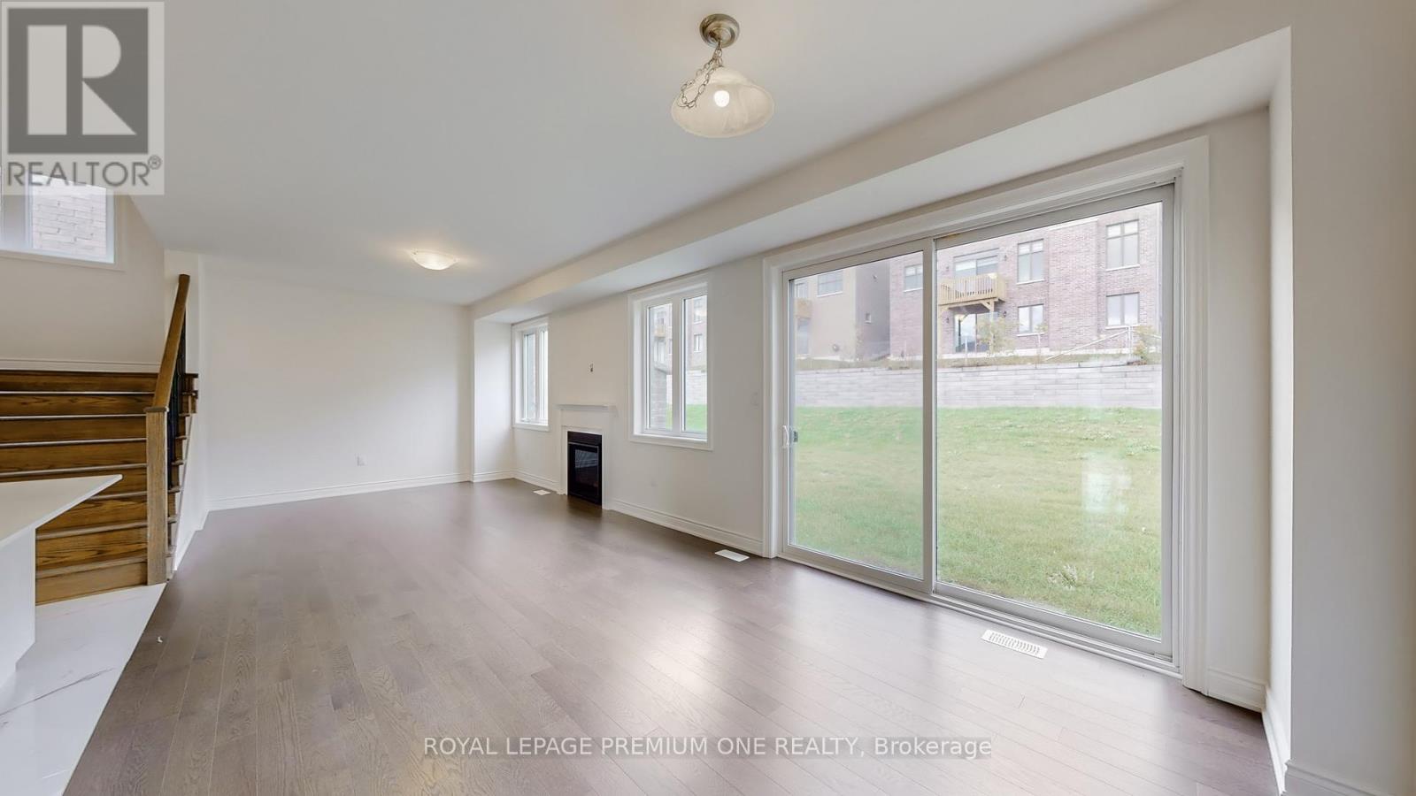 32 James Walker Avenue, Caledon, Ontario  L7C 0H1 - Photo 10 - W12452781