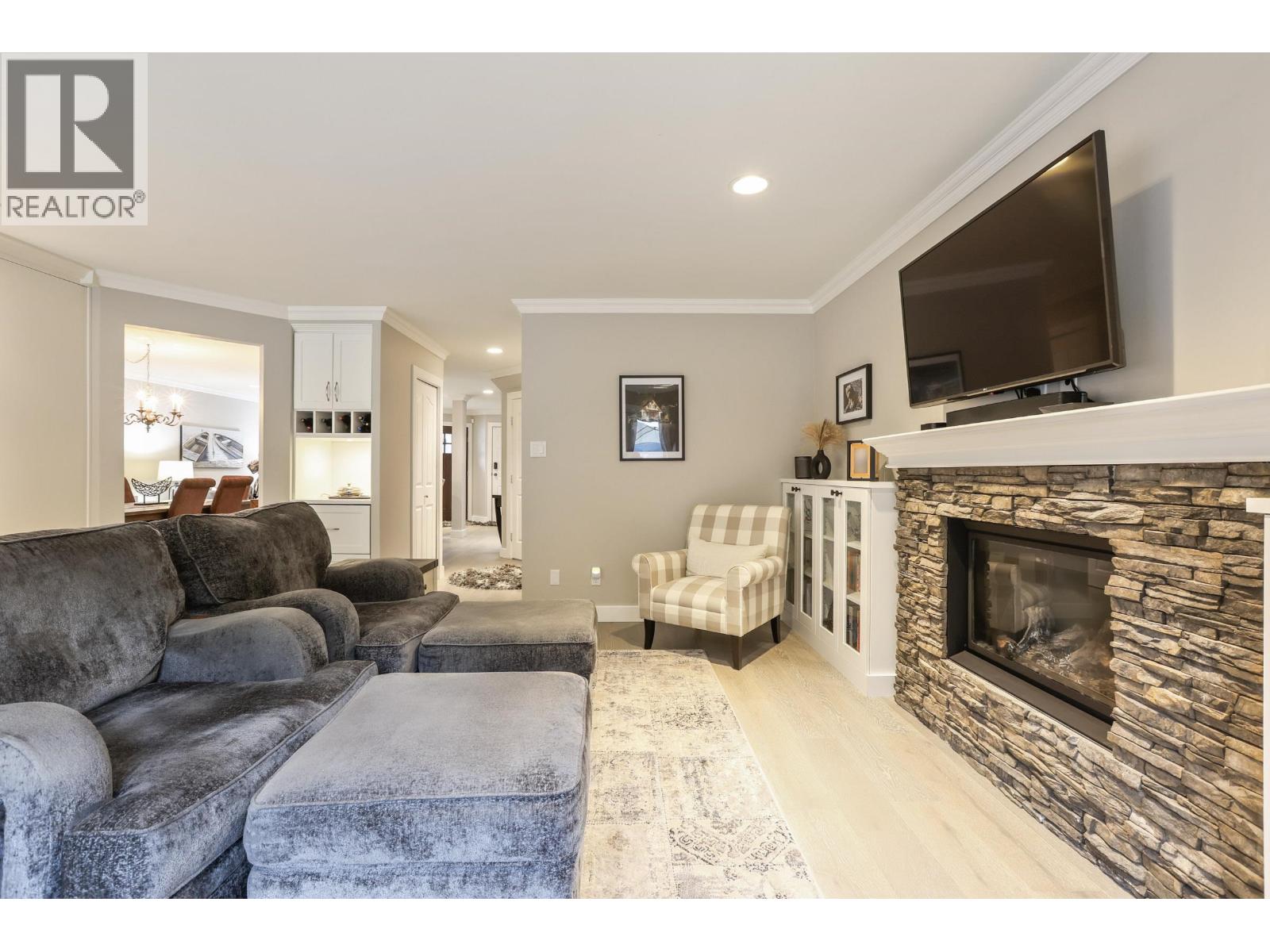 1076 Clements Avenue, North Vancouver, British Columbia  V7R 2L4 - Photo 7 - R3057848