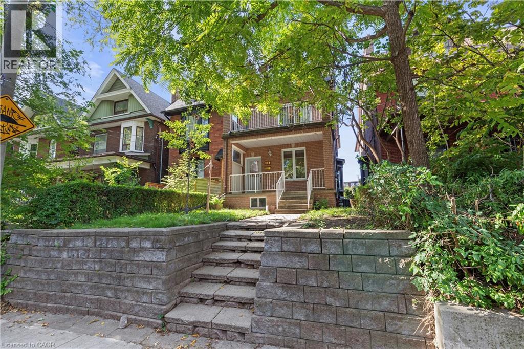 244 Grace Street, Toronto, Ontario  M6G 3A6 - Photo 2 - 40778755