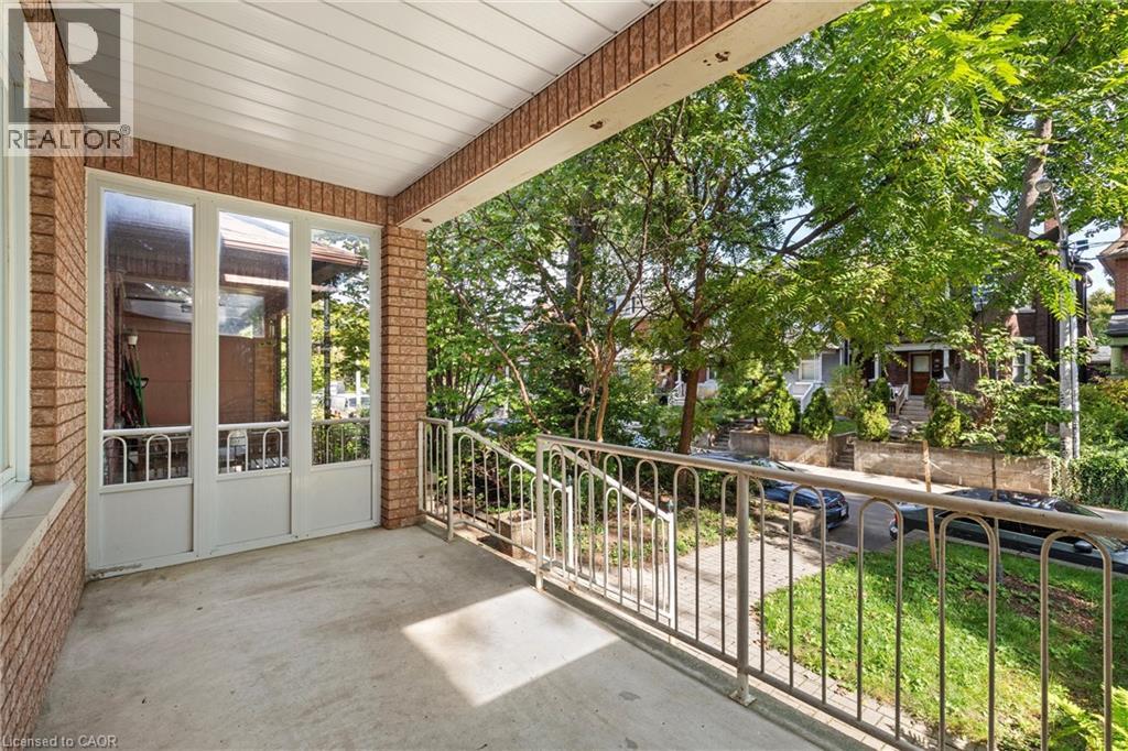 244 Grace Street, Toronto, Ontario  M6G 3A6 - Photo 3 - 40778755