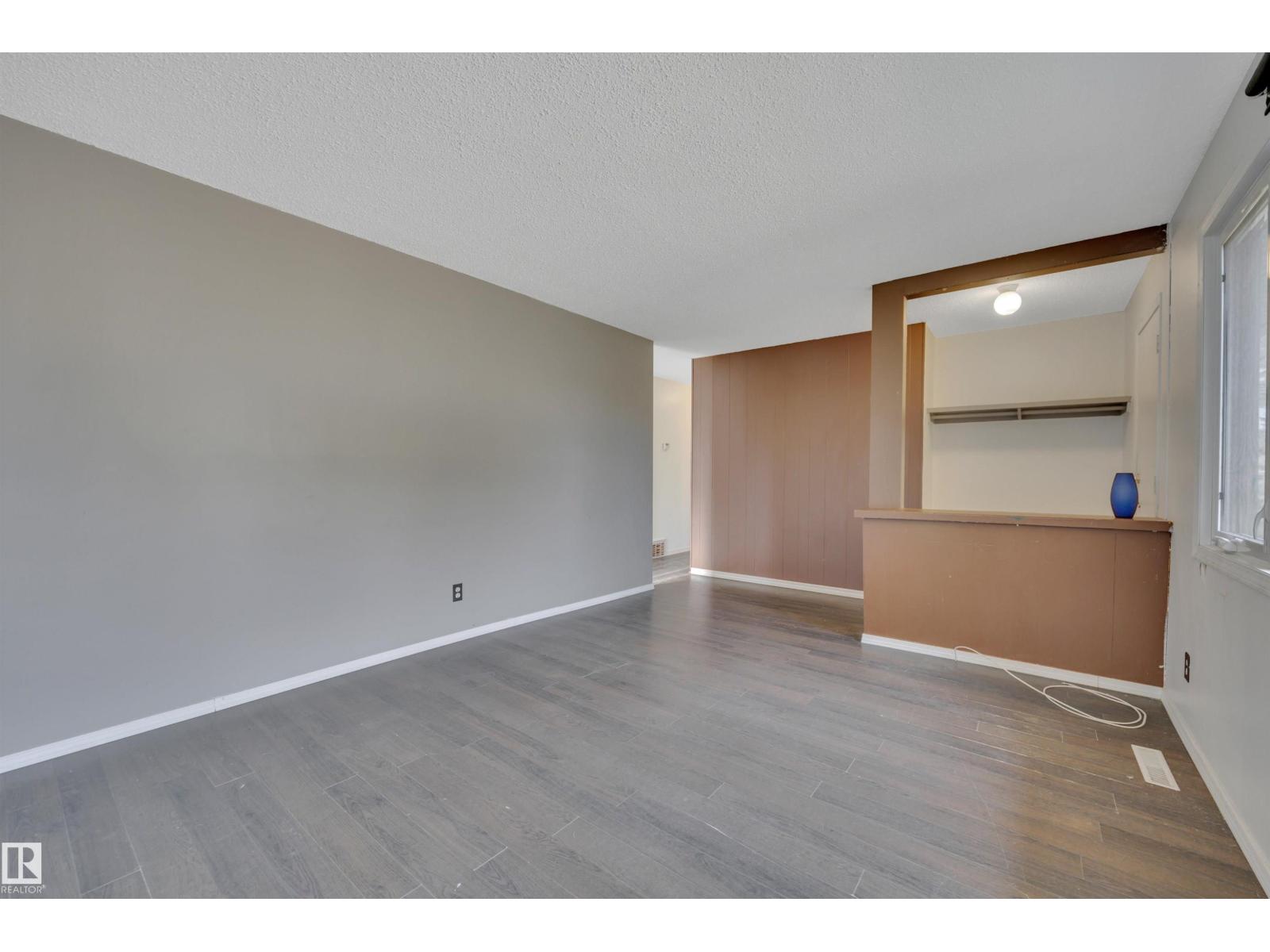 8328 165 St Nw, Edmonton, Alberta  T5R 2R4 - Photo 10 - E4461980