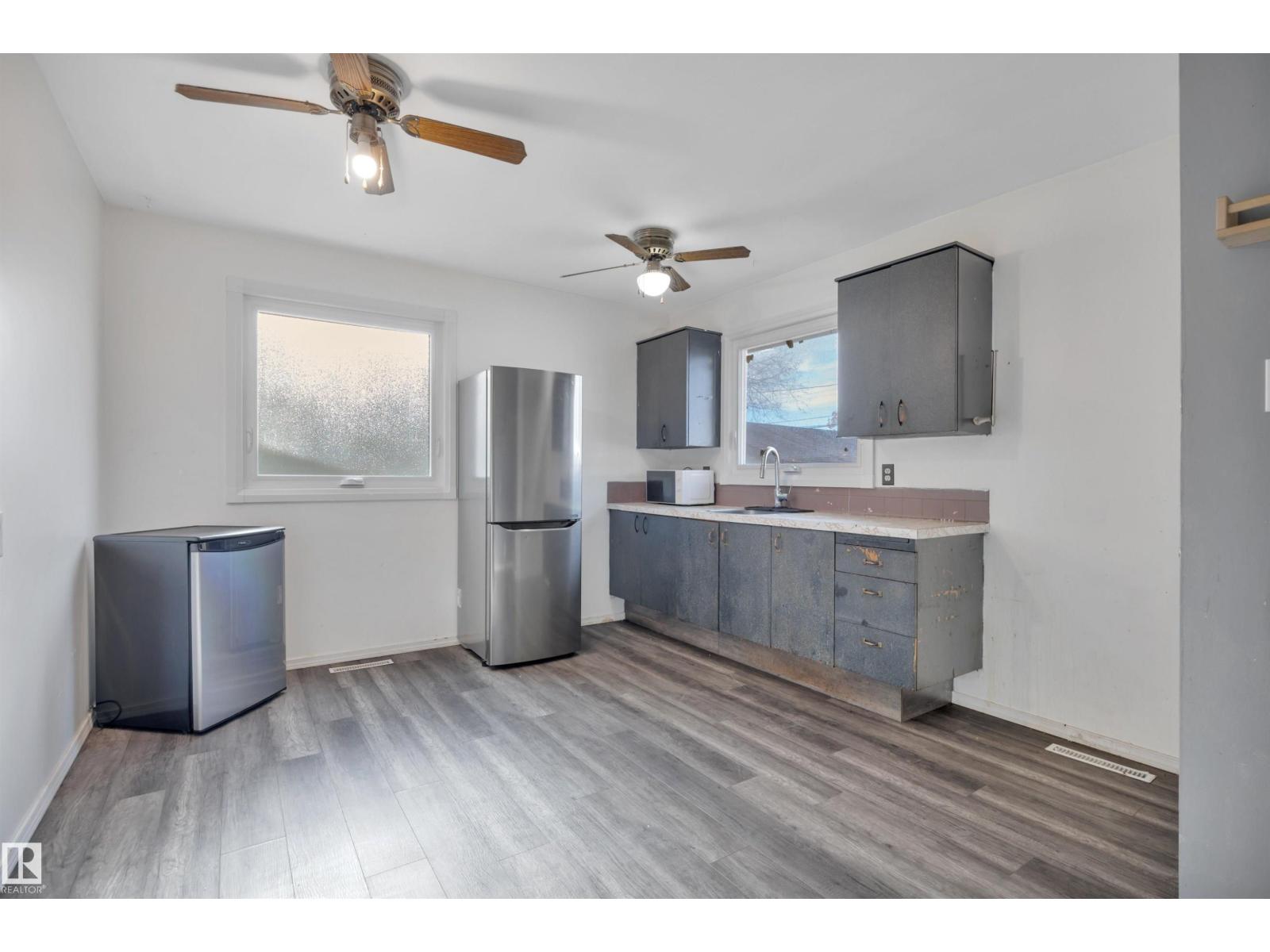 8328 165 St Nw, Edmonton, Alberta  T5R 2R4 - Photo 11 - E4461980