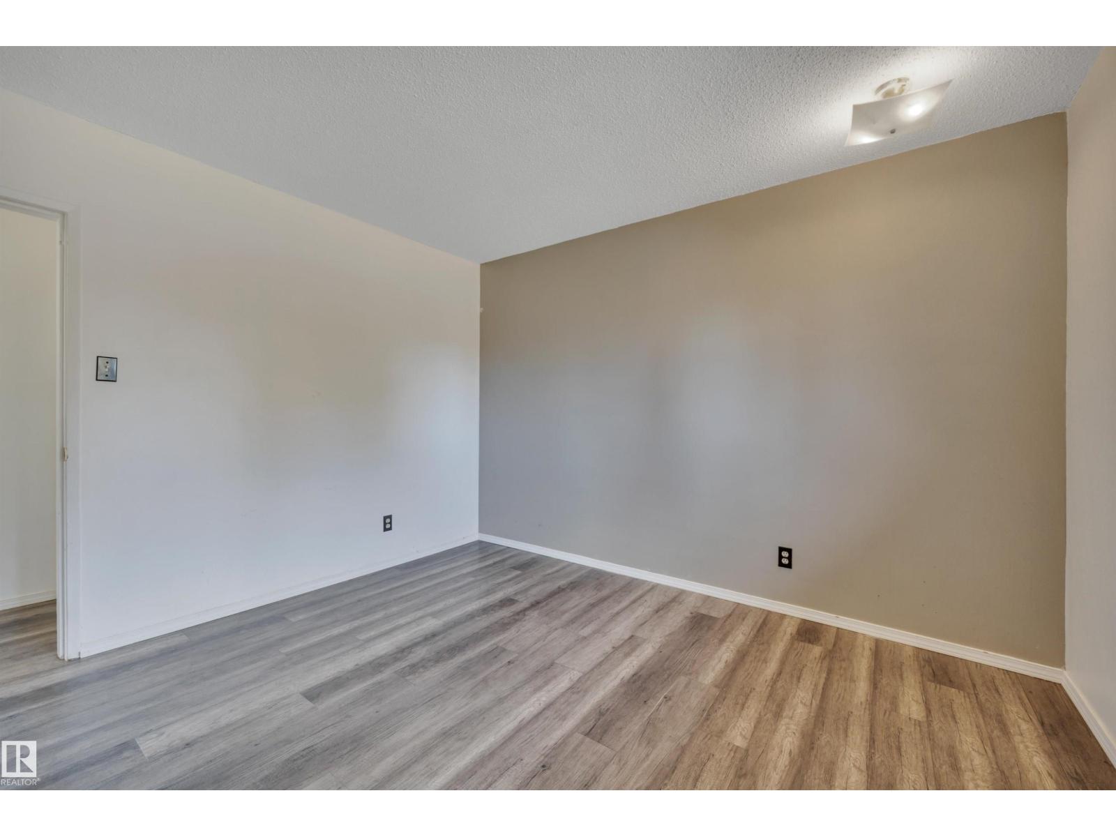 8328 165 St Nw, Edmonton, Alberta  T5R 2R4 - Photo 17 - E4461980