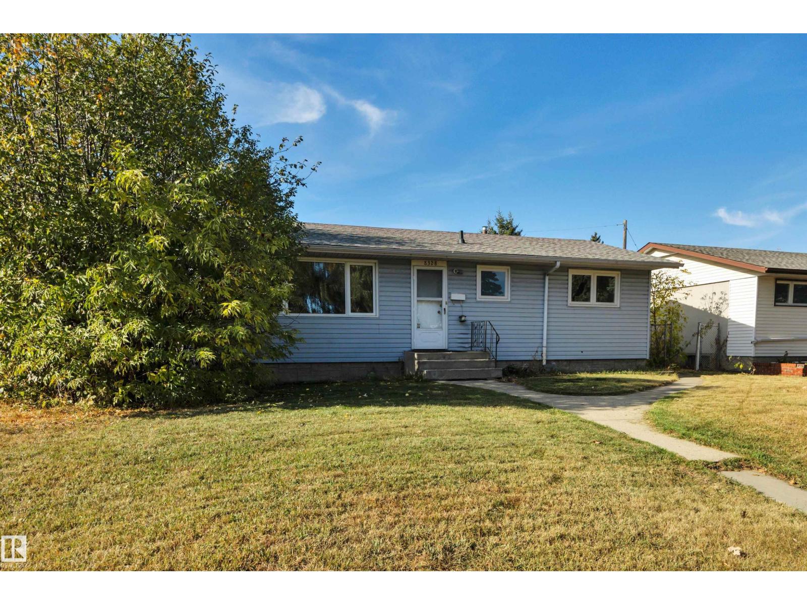 8328 165 St Nw, Edmonton, Alberta  T5R 2R4 - Photo 2 - E4461980