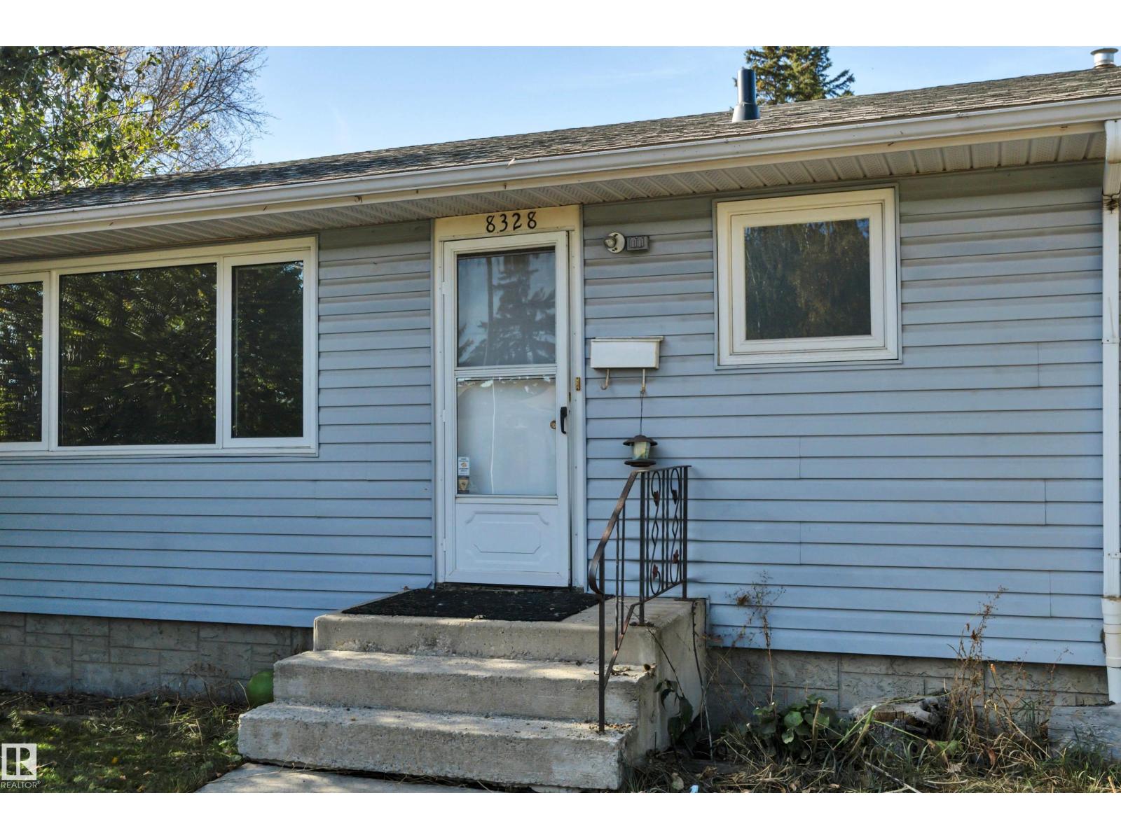 8328 165 St Nw, Edmonton, Alberta  T5R 2R4 - Photo 4 - E4461980