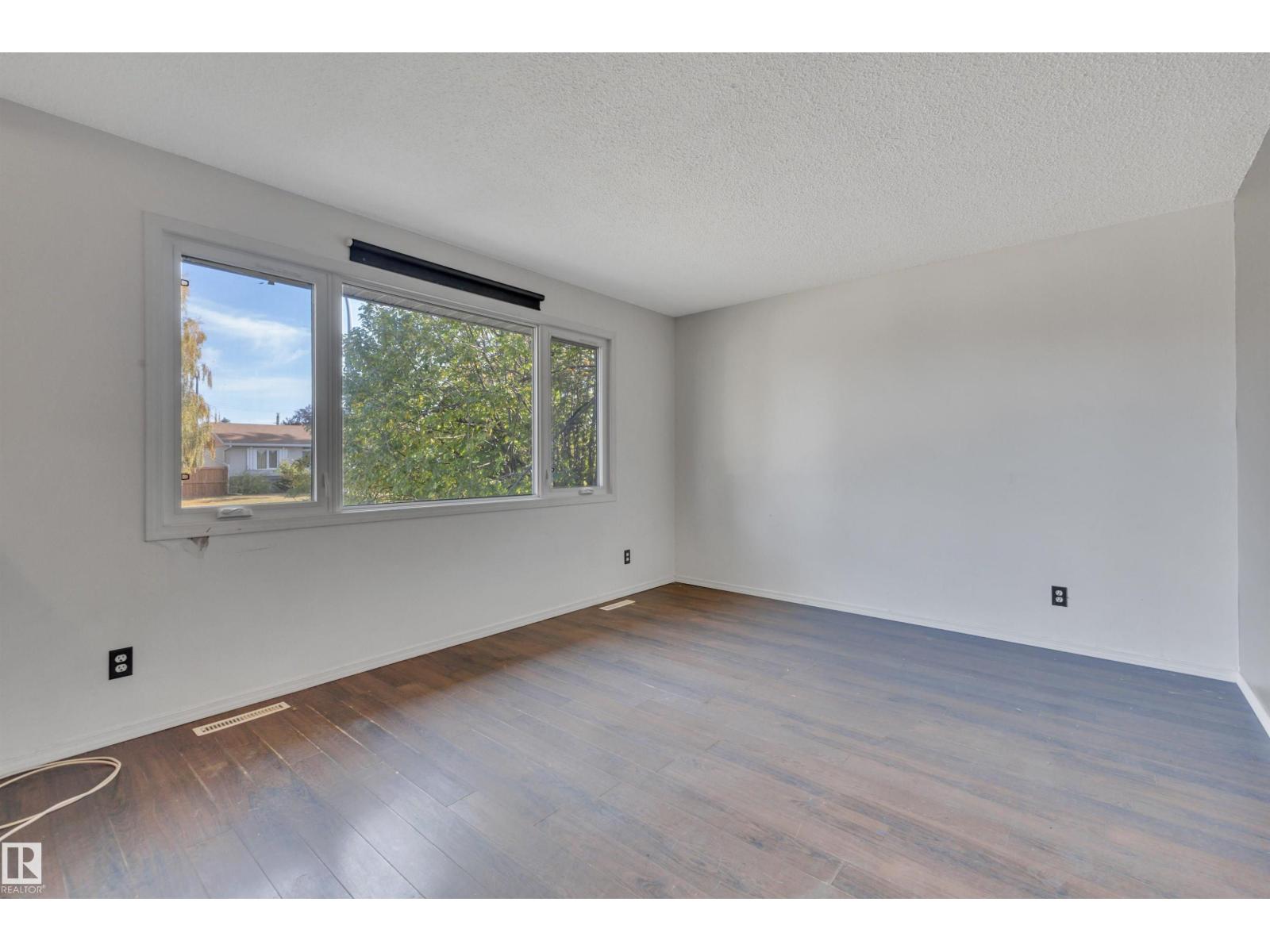 8328 165 St Nw, Edmonton, Alberta  T5R 2R4 - Photo 8 - E4461980