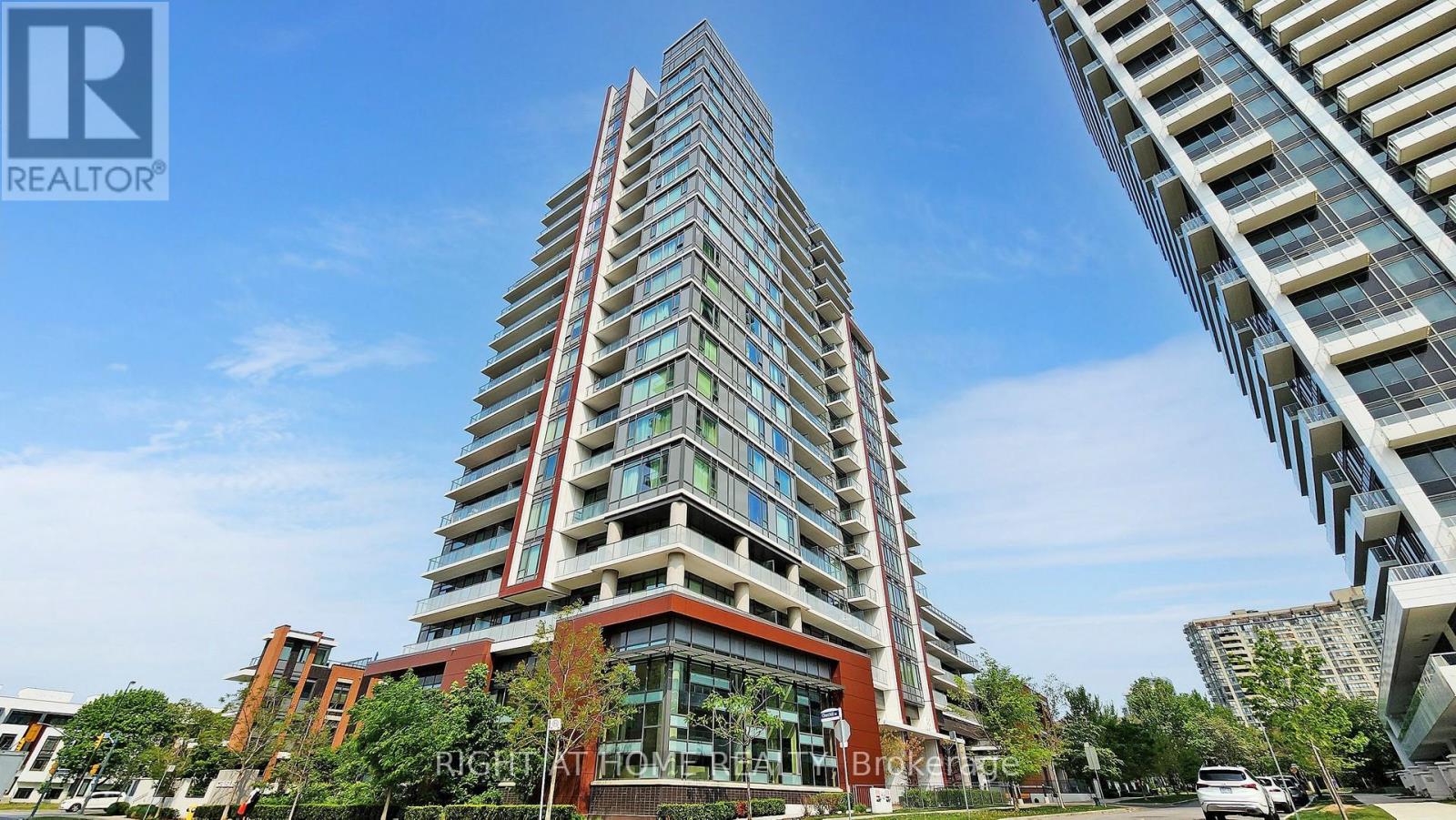 902 - 68 CANTERBURY PLACE, Toronto, Ontario