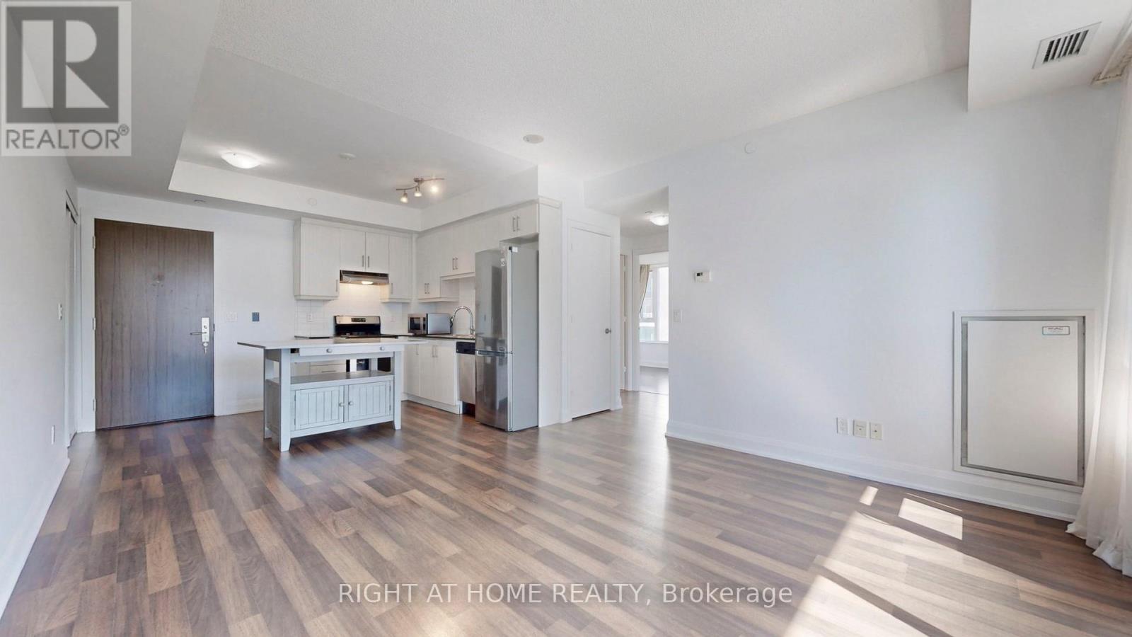 902 - 68 Canterbury Place, Toronto, Ontario  M2N 0H8 - Photo 12 - C12460335