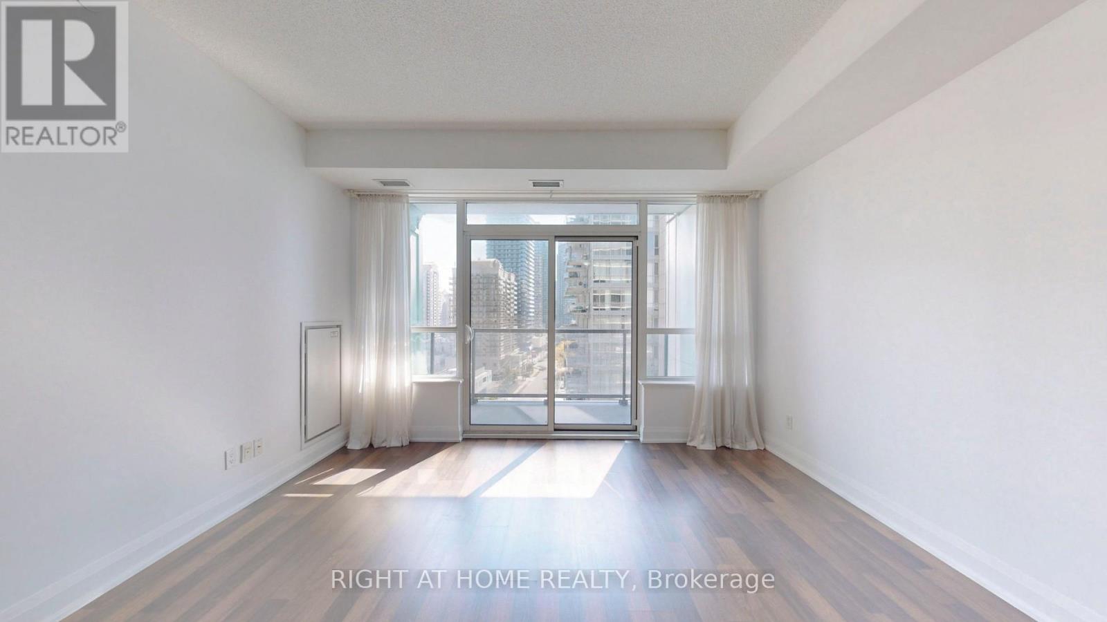 902 - 68 Canterbury Place, Toronto, Ontario  M2N 0H8 - Photo 15 - C12460335