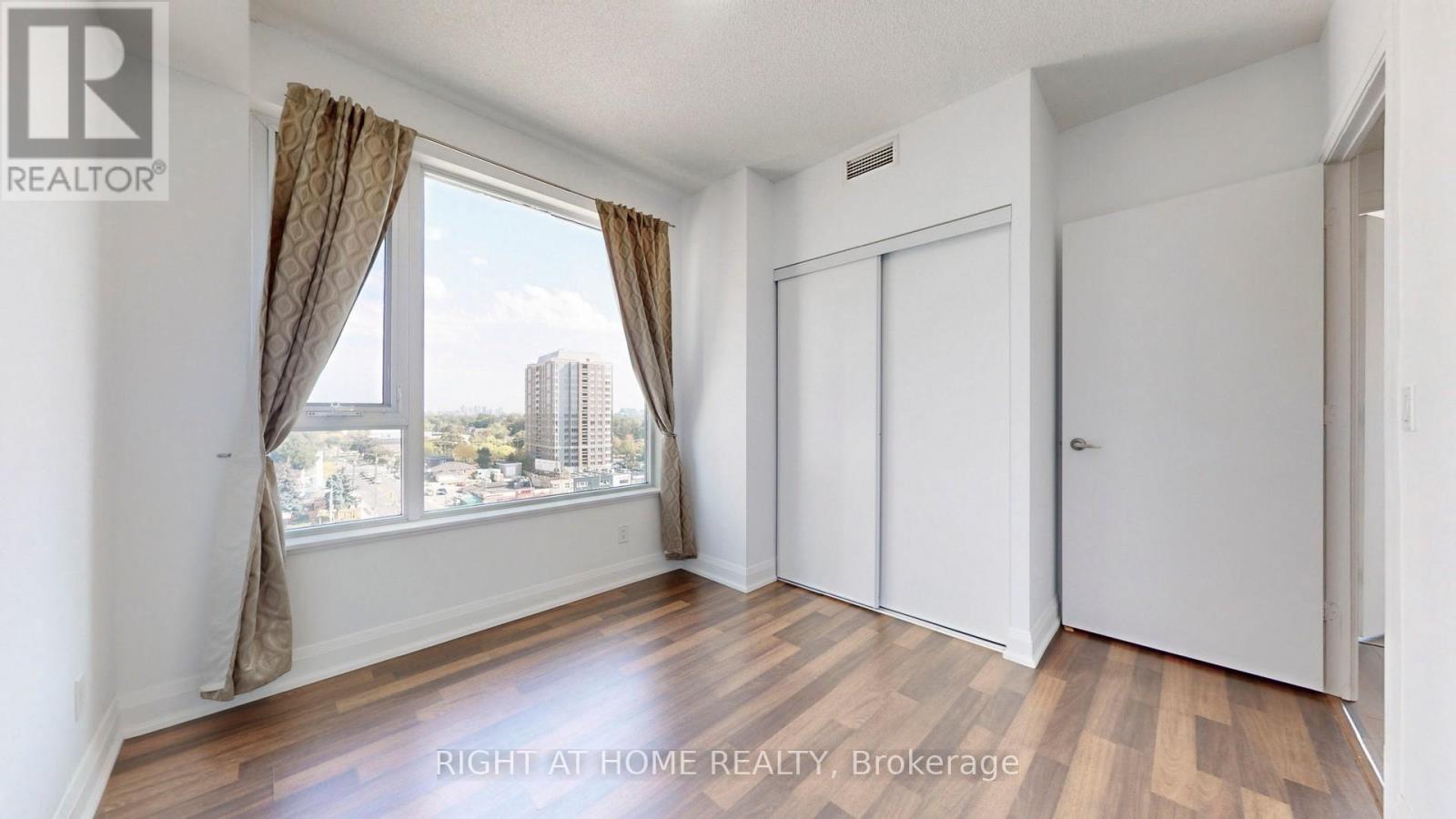 902 - 68 Canterbury Place, Toronto, Ontario  M2N 0H8 - Photo 17 - C12460335