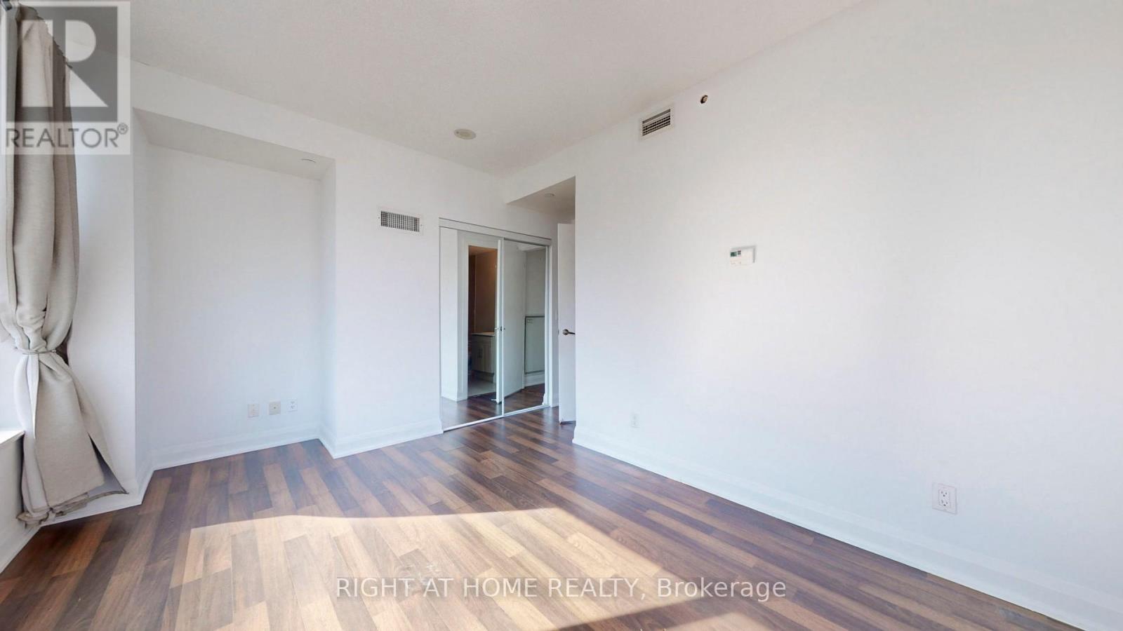 902 - 68 Canterbury Place, Toronto, Ontario  M2N 0H8 - Photo 22 - C12460335