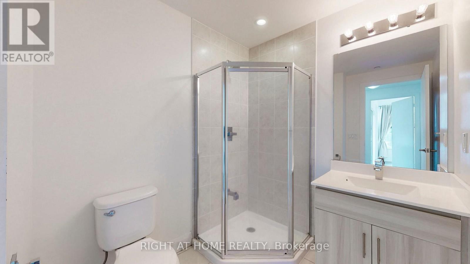 902 - 68 Canterbury Place, Toronto, Ontario  M2N 0H8 - Photo 27 - C12460335