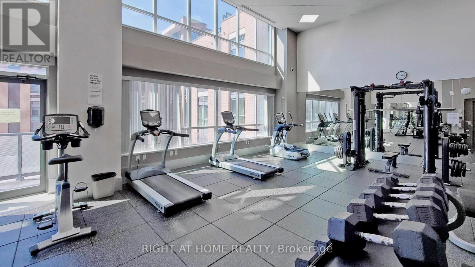 902 - 68 Canterbury Place, Toronto, Ontario  M2N 0H8 - Photo 35 - C12460335