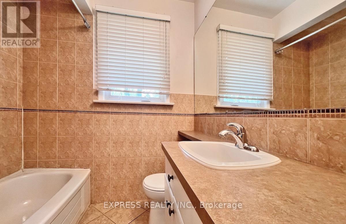 16 Donewen Court, Toronto, Ontario  M4A 1P8 - Photo 19 - C12460368