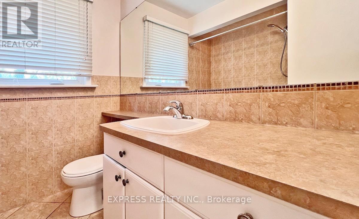 16 Donewen Court, Toronto, Ontario  M4A 1P8 - Photo 20 - C12460368