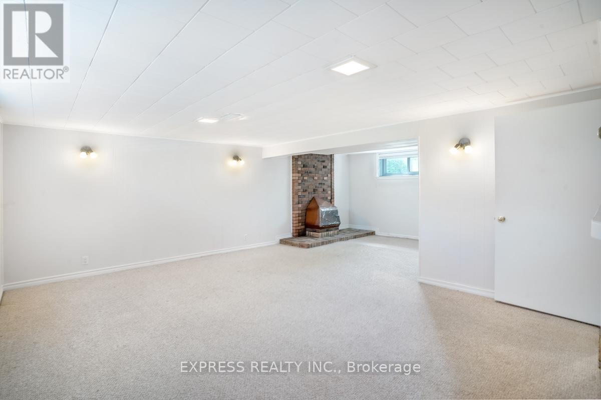 16 Donewen Court, Toronto, Ontario  M4A 1P8 - Photo 21 - C12460368