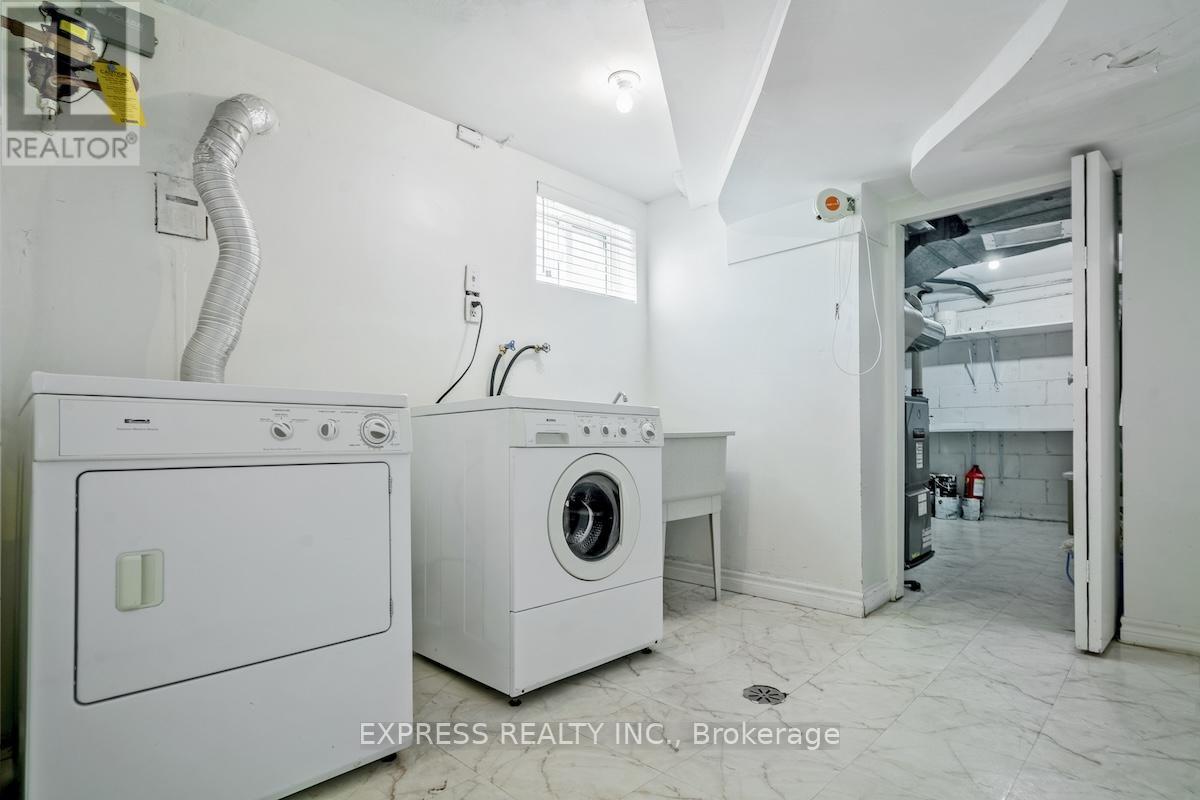 16 Donewen Court, Toronto, Ontario  M4A 1P8 - Photo 29 - C12460368