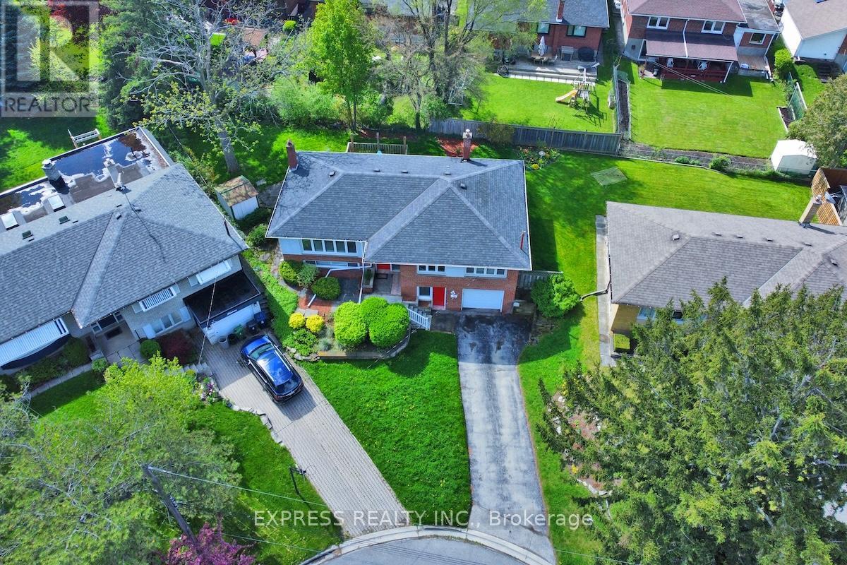 16 Donewen Court, Toronto, Ontario  M4A 1P8 - Photo 39 - C12460368