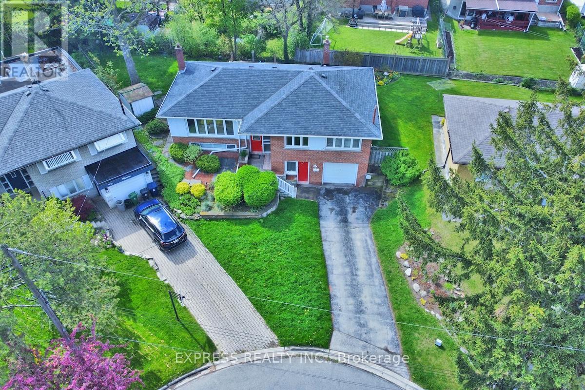 16 Donewen Court, Toronto, Ontario  M4A 1P8 - Photo 40 - C12460368