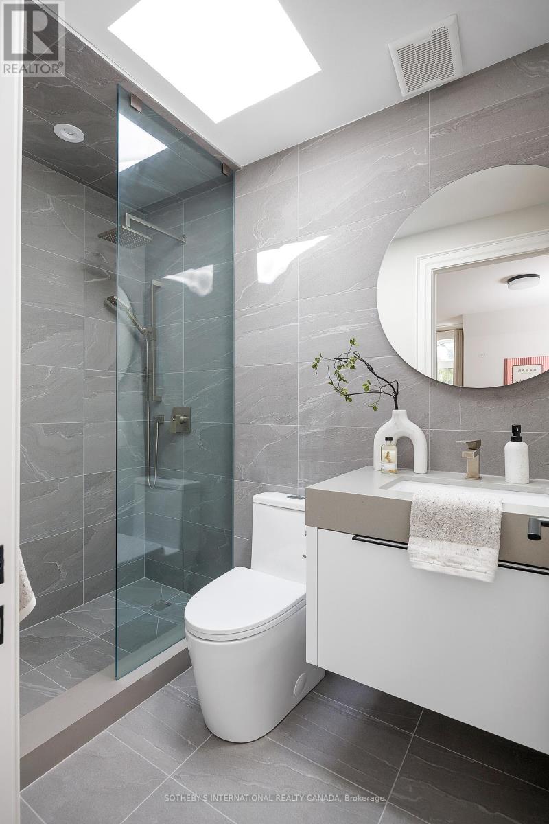 70 Gormley Avenue, Toronto, Ontario  M4V 1Z1 - Photo 38 - C12460393