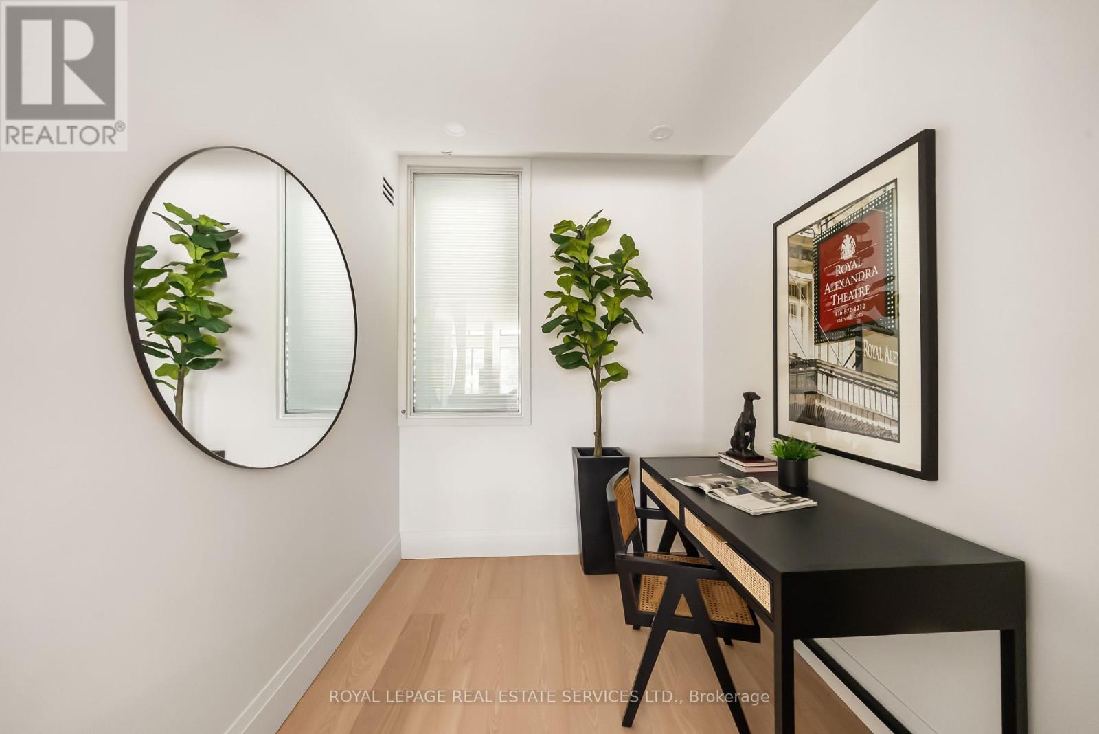 334 - 40 Oaklands Avenue, Toronto, Ontario  M4V 2Z3 - Photo 14 - C12460420