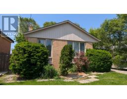 MAIN - 138 WATERLOO AVENUE, Toronto, Ontario