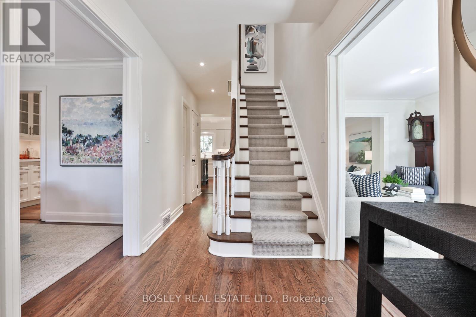 274 Glengrove Avenue W, Toronto, Ontario  M5N 1W2 - Photo 3 - C12460468