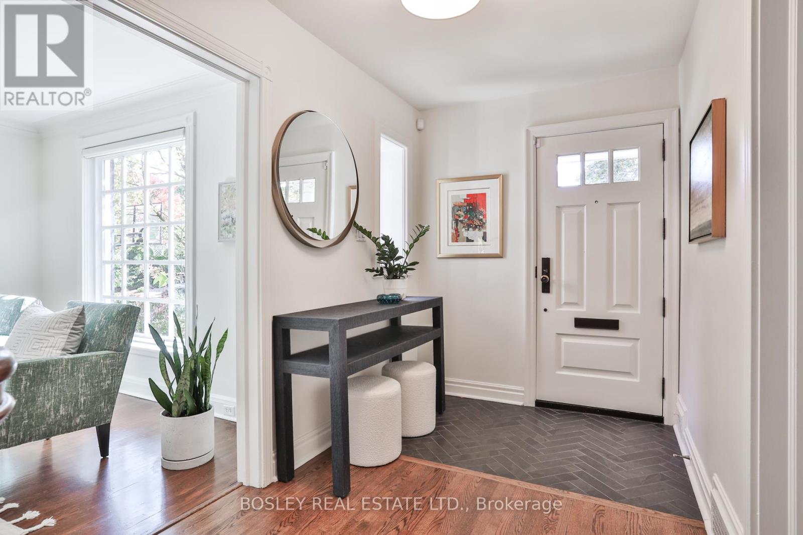 274 Glengrove Avenue W, Toronto, Ontario  M5N 1W2 - Photo 4 - C12460468