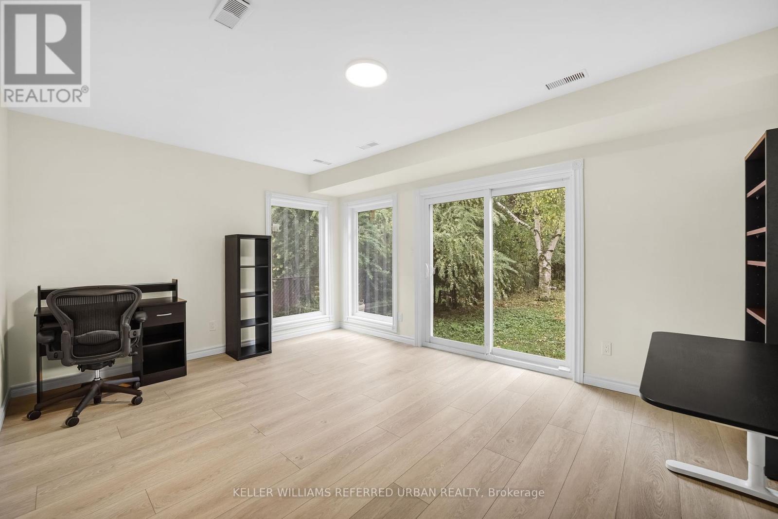 Main - 340 Burnett Avenue, Toronto, Ontario  M2N 1W4 - Photo 11 - C12460470