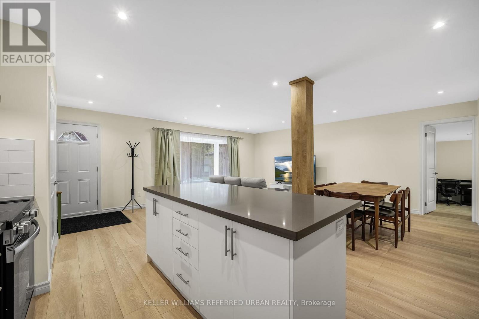 Main - 340 Burnett Avenue, Toronto, Ontario  M2N 1W4 - Photo 8 - C12460470