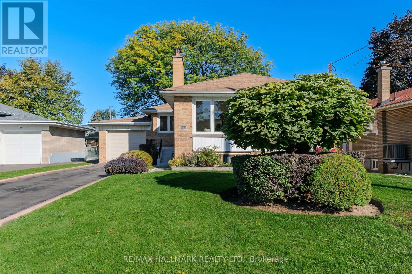 172 Brighton Avenue, Toronto, Ontario  M3H 4E4 - Photo 2 - C12460475