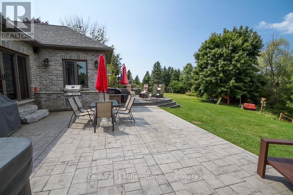 72235 Lakeshore Drive, R.r. #1 Drive, Bluewater, Ontario  N0M 2T0 - Photo 6 - X12360690