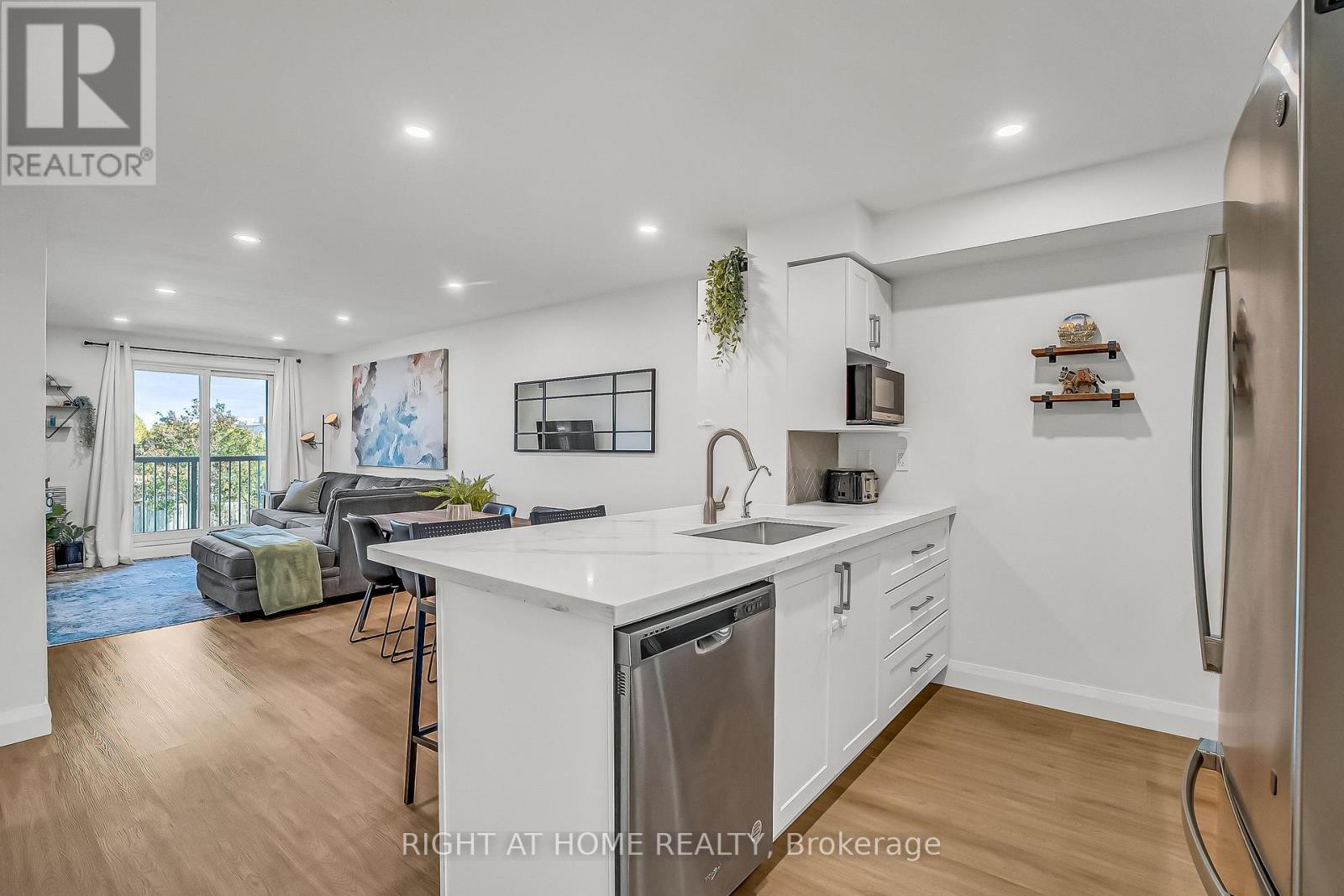 2 - 70 Petra Way, Whitby, Ontario  L1R 0A4 - Photo 3 - E12460360