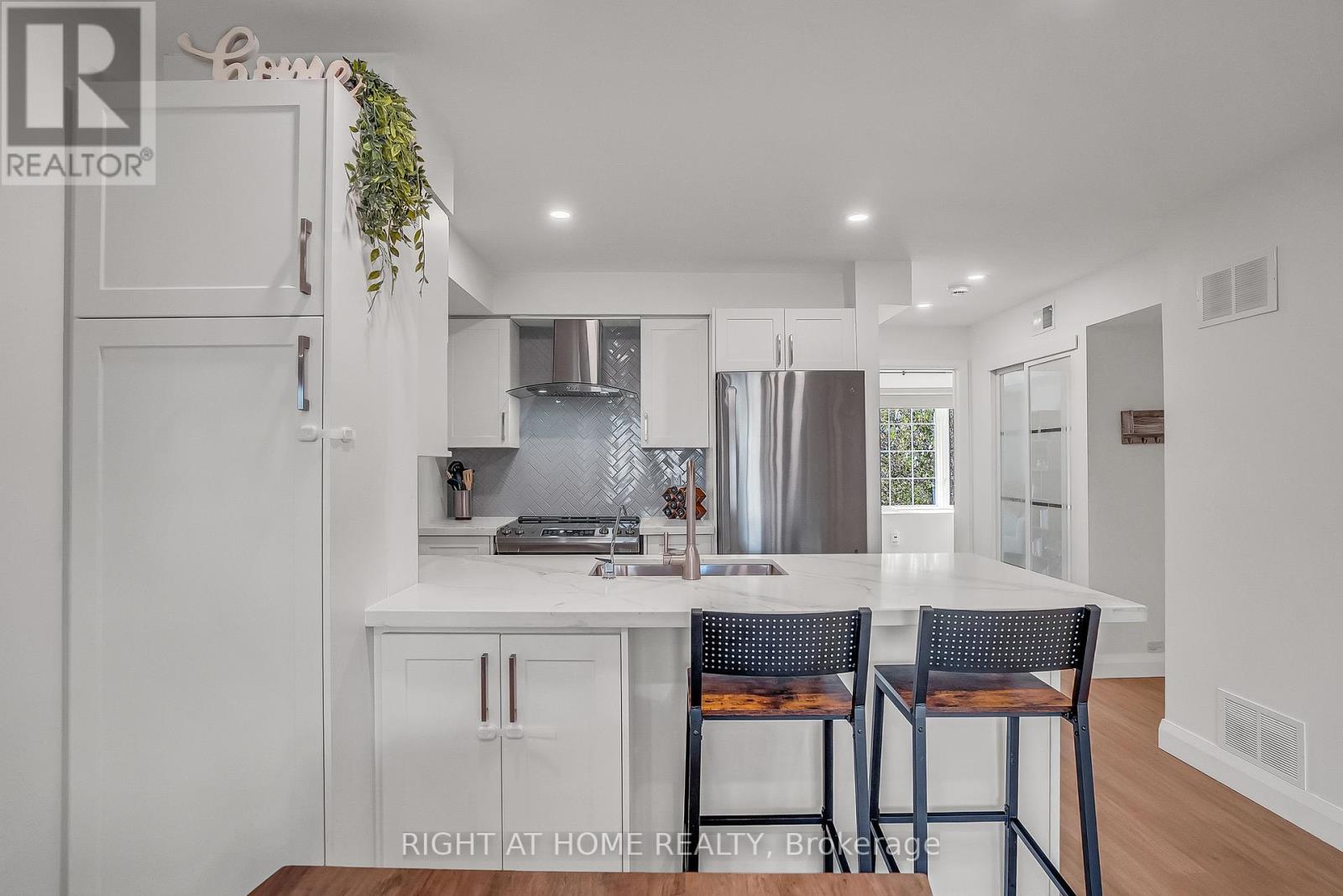 2 - 70 Petra Way, Whitby, Ontario  L1R 0A4 - Photo 6 - E12460360