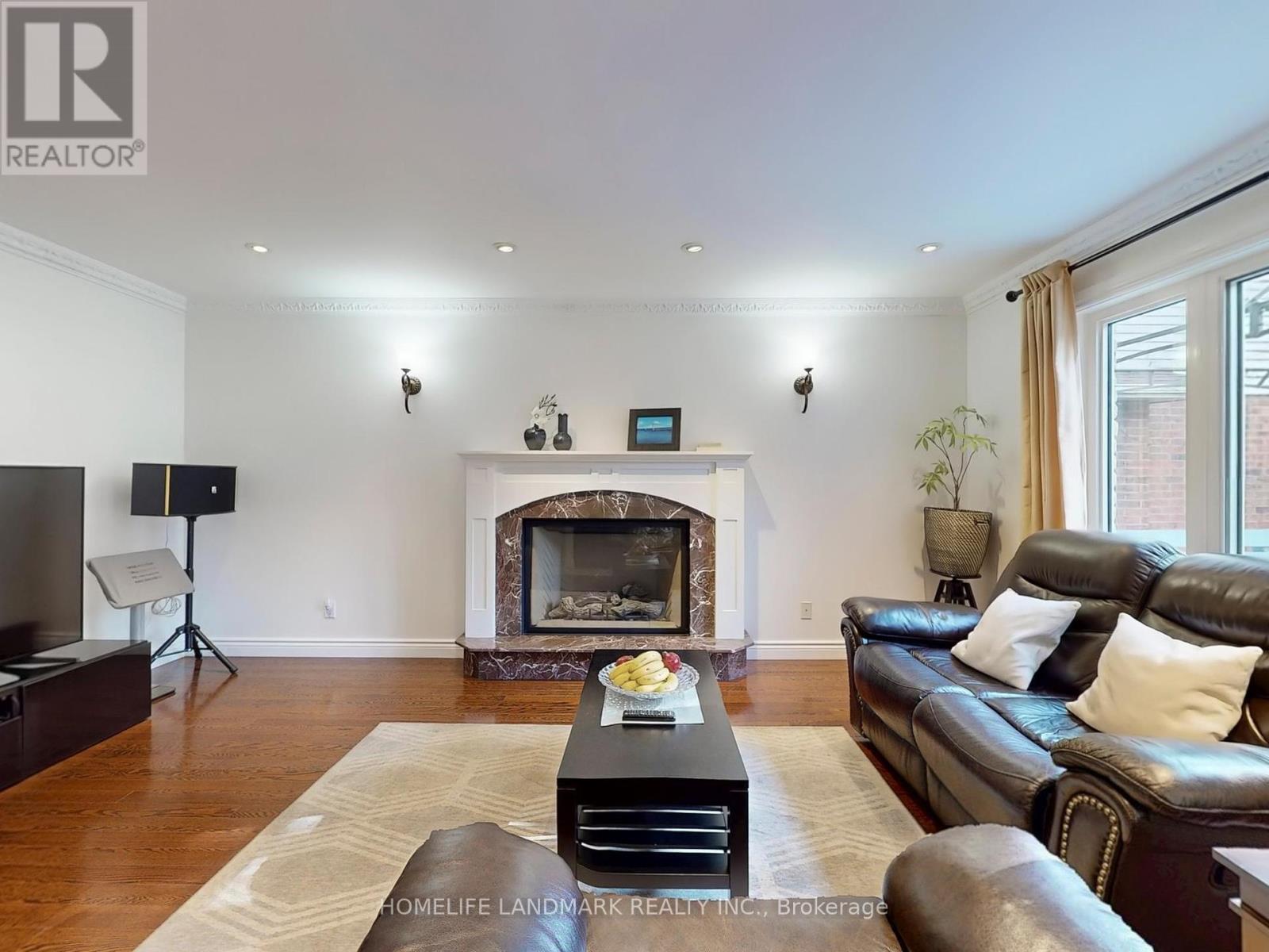 6 Broughton Court, Whitby, Ontario  L1N 6Y8 - Photo 12 - E12460434