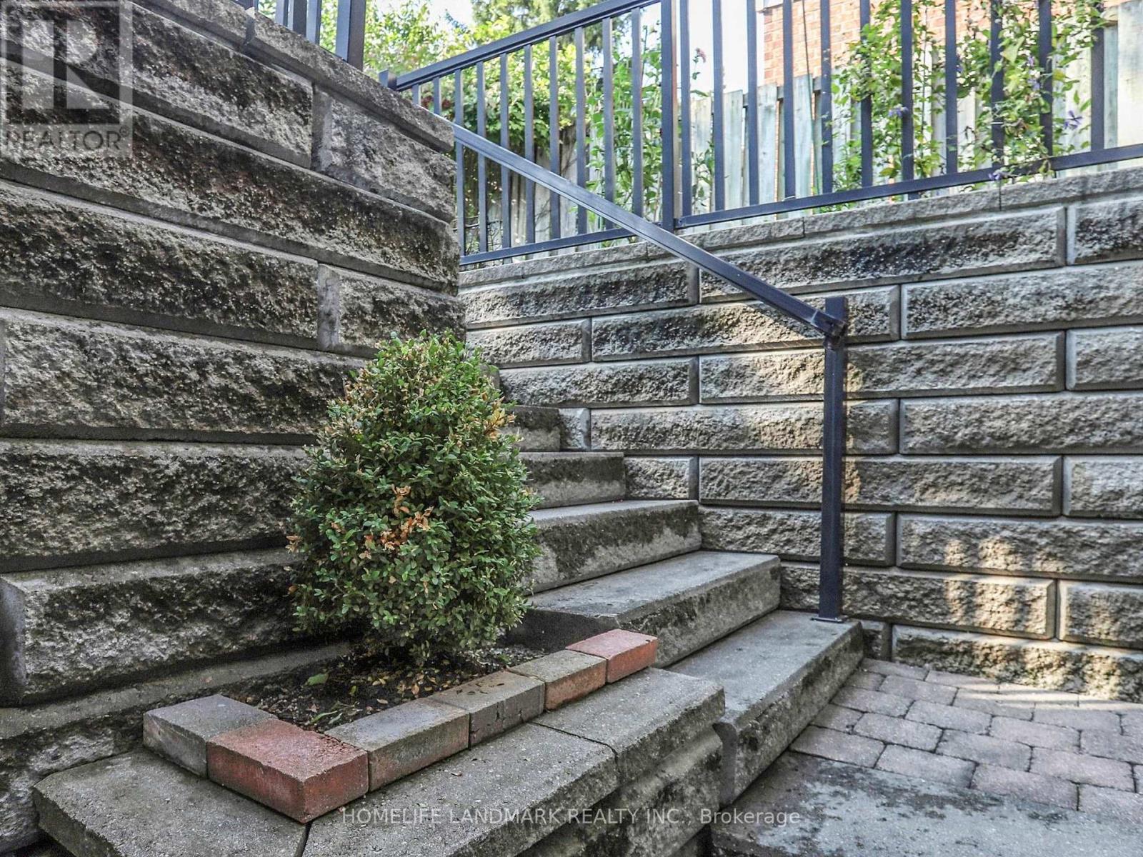 6 Broughton Court, Whitby, Ontario  L1N 6Y8 - Photo 48 - E12460434