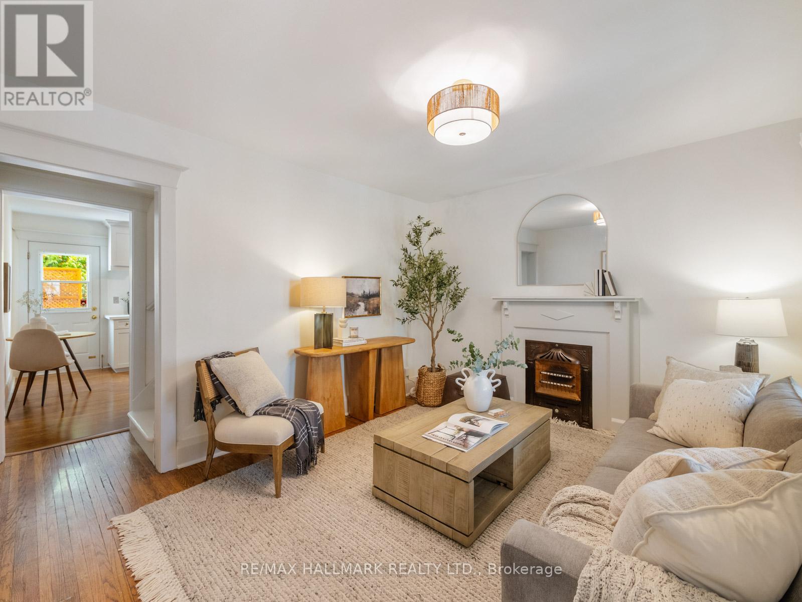 193 Wheeler Avenue, Toronto, Ontario  M4L 3V5 - Photo 4 - E12460446